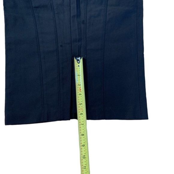 Black Marciano Fitted Skirt Size 4 - Picture 9 of 9
